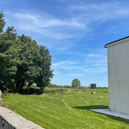 Corrandulla 2 Storey Home-3 Bedrooms * Galway