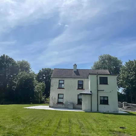 Hébergement de vacances Corrandulla 2 Storey Home-3 Bedrooms *